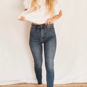 CJLA Carly Jean Los Angeles Landon skinny Jean raw hem